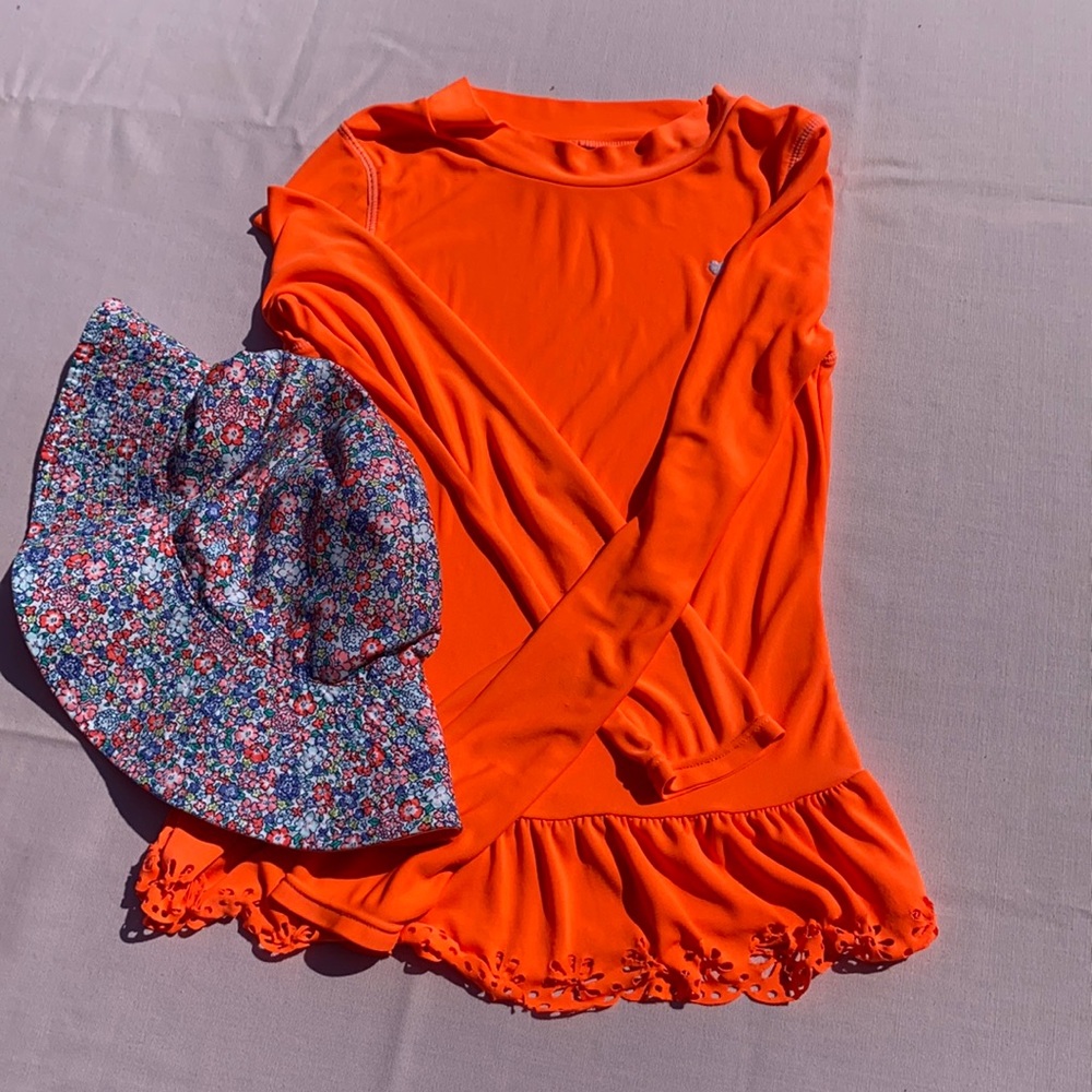 Carter’s Rashguard and Sun Hat